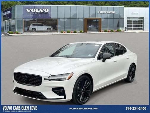 2024 Volvo S60 B5 Plus Black Edition