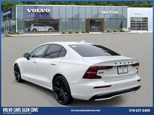 2024 Volvo S60 B5 Plus Black Edition
