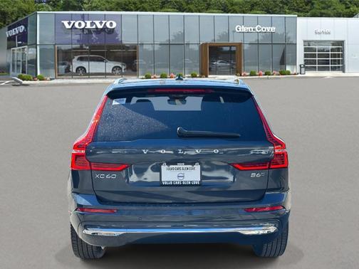 2023 Volvo XC60 B6 Ultimate Bright Theme