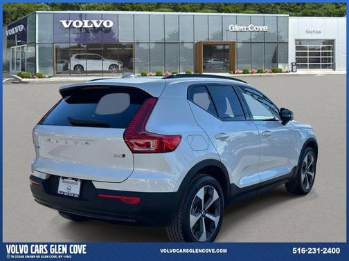 2026 Volvo XC40 B5 Plus