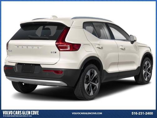 2025 Volvo XC40 B5 Ultra Dark Theme