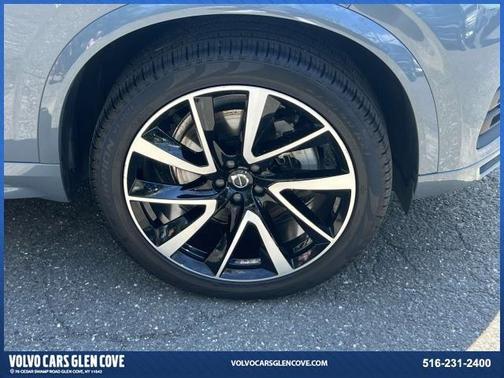 2022 Volvo XC90 T6 Momentum 7 Passenger