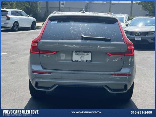 2025 Volvo XC60 B5 Plus