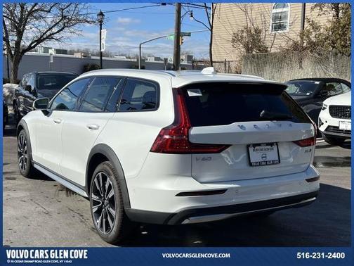 2026 Volvo V60 Cross Country B5 Ultra