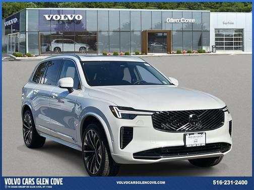 2025 Volvo XC90 B5 Plus