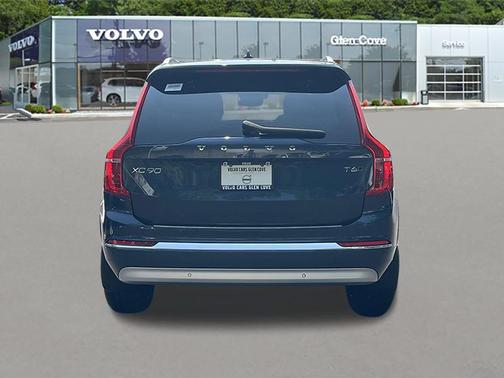 2022 Volvo XC90 T6 Inscription 7 Passenger