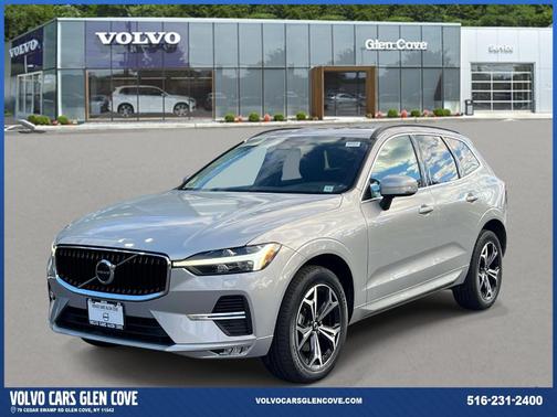 Silver 2022 Volvo XC60 B5 Momentum