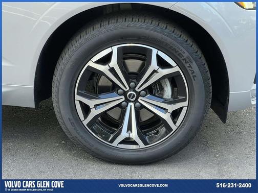 2022 Volvo XC60 B5 Momentum