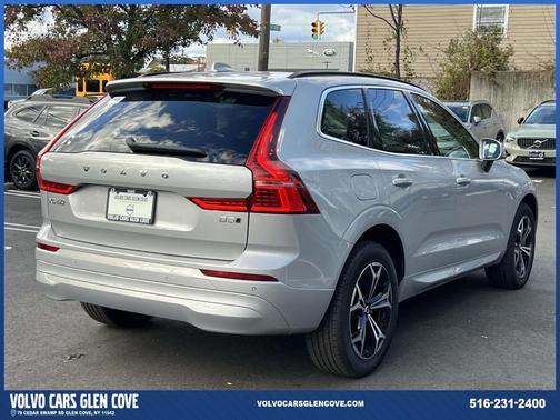2022 Volvo XC60 B5 Momentum