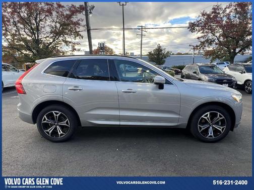2022 Volvo XC60 B5 Momentum