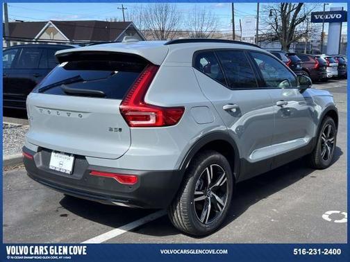 2026 Volvo XC40 B5 Core