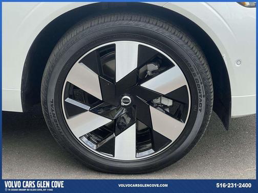 2024 Volvo XC60 Recharge Plug-In Hybrid T8 Plus Dark Theme