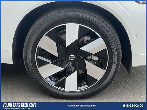 2024 Volvo XC60 Recharge Plug-In Hybrid T8 Plus Dark Theme