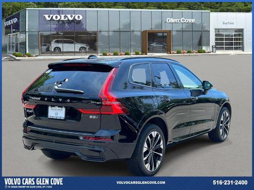 Onyx Black Metallic 2026 Volvo XC60 B5 Plus