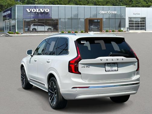 2025 Volvo XC90 Plug-In Hybrid T8 Plus 7-Seater