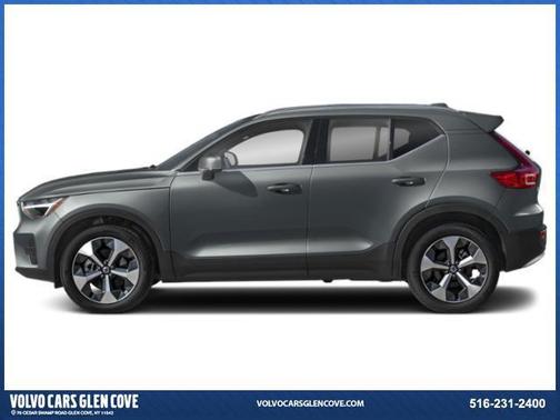 2025 Volvo XC40 B5 Plus Bright Theme