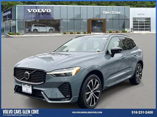 2024 Volvo XC60 B5 Plus Dark Theme