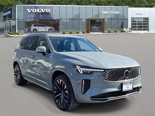 2026 Volvo XC90 B6 Plus 7-Seater