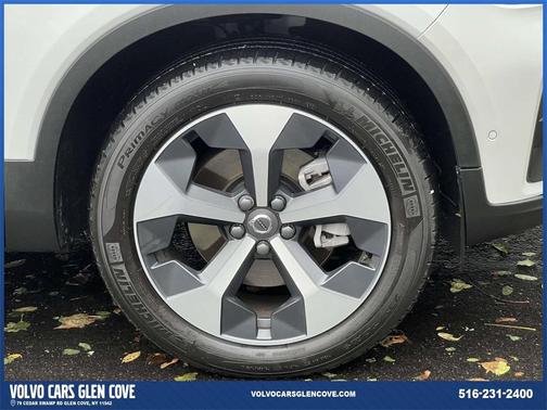 2025 Volvo XC40 B5 Plus Bright Theme