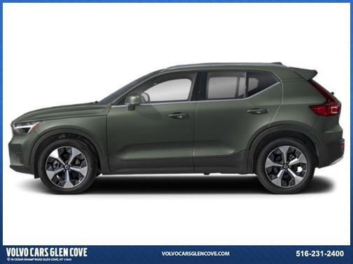 2025 Volvo XC40 B5 Ultra Dark Theme