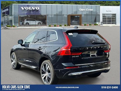 2023 Volvo XC60 Recharge Plug-In Hybrid T8 Plus Bright Theme