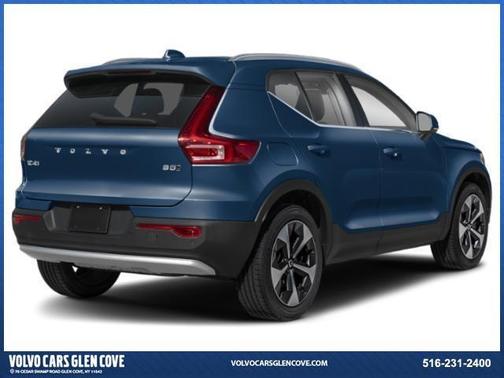 2025 Volvo XC40 B5 Ultra Bright Theme