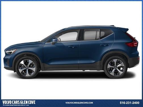 2025 Volvo XC40 B5 Ultra Bright Theme