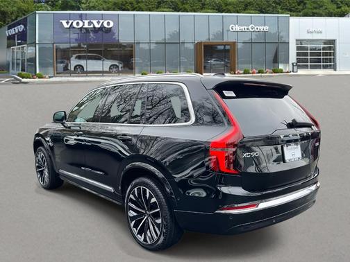 2026 Volvo XC90 B5 Plus 7-Seater