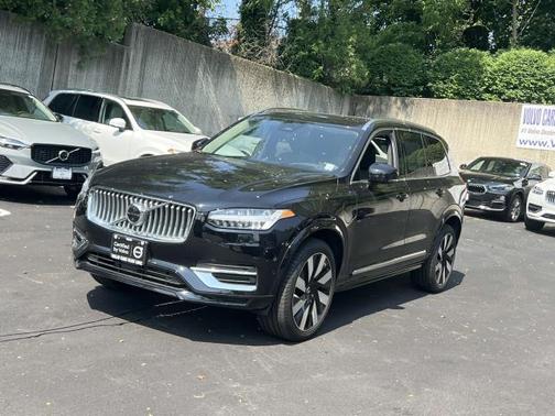 2023 Volvo XC90 Recharge Plug-In Hybrid T8 Ultimate 6-Seater