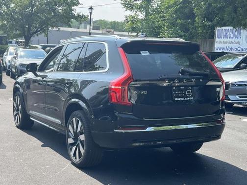2023 Volvo XC90 Recharge Plug-In Hybrid T8 Ultimate 6-Seater