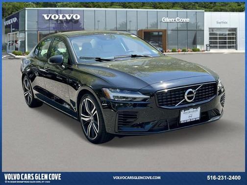 2022 Volvo S60 Recharge Plug-In Hybrid T8 R-Design Expression Extended Range