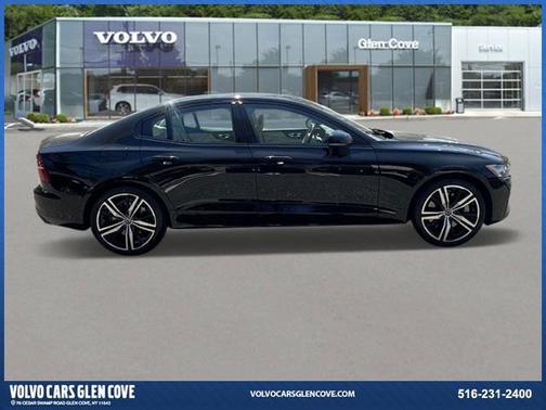 2022 Volvo S60 Recharge Plug-In Hybrid T8 R-Design Expression Extended Range
