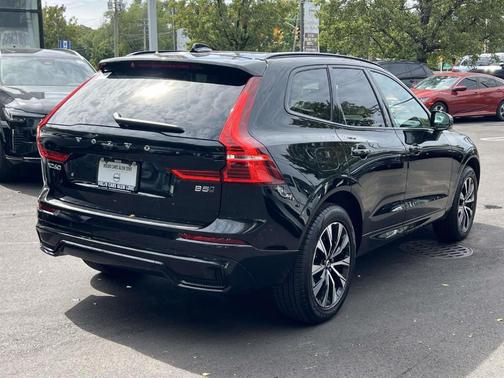 2025 Volvo XC60 B5 Core