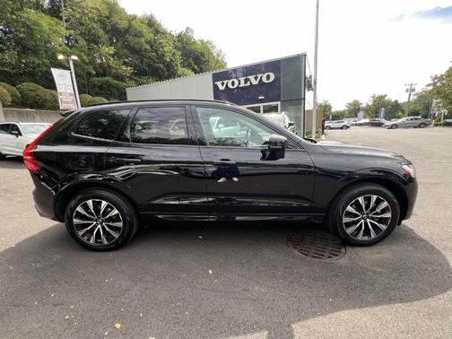 2025 Volvo XC60 B5 Core