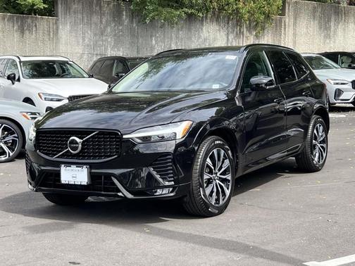 2025 Volvo XC60 B5 Core