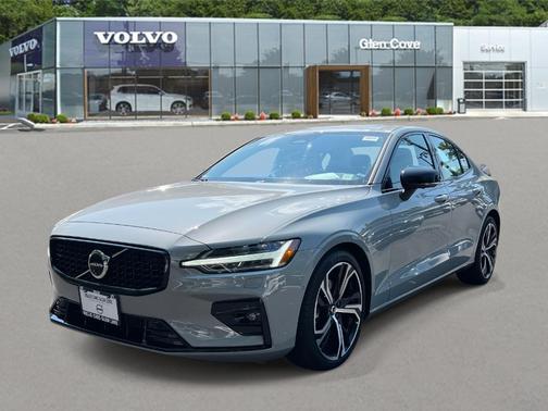 2025 Volvo S60 B5 Plus
