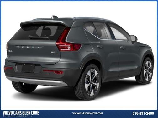 2025 Volvo XC40 B5 Ultra Bright Theme