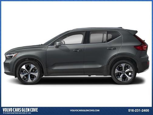 2025 Volvo XC40 B5 Ultra Bright Theme