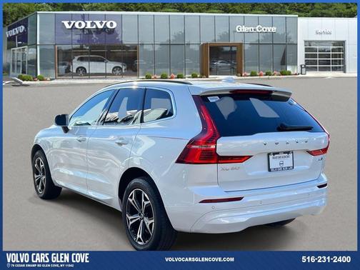 2022 Volvo XC60 B5 Momentum