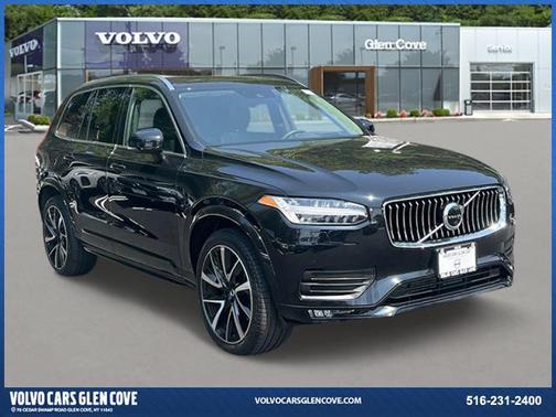 2022 Volvo XC90 T6 Momentum 7 Passenger