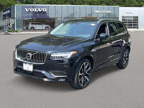 2022 Volvo XC90 T6 Momentum 7 Passenger