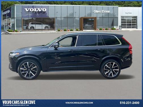 2022 Volvo XC90 T6 Momentum 7 Passenger