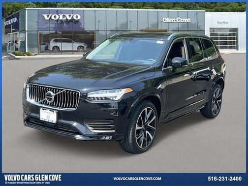 2022 Volvo XC90 T6 Momentum 7 Passenger