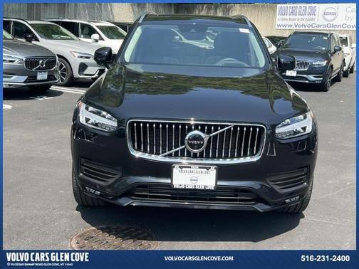 2022 Volvo XC90 T6 Momentum 7 Passenger