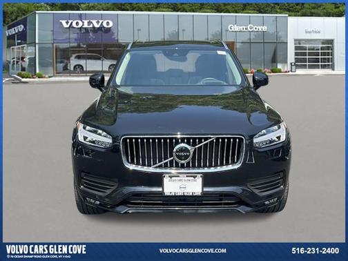 2022 Volvo XC90 T6 Momentum 7 Passenger