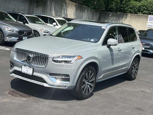 2024 Volvo XC90 B6 Plus Bright Theme 7-Seater