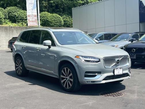 2024 Volvo XC90 B6 Plus Bright Theme 7-Seater