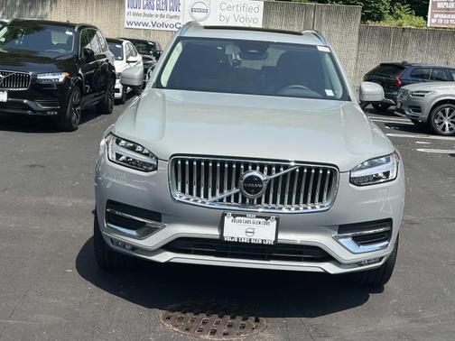 2024 Volvo XC90 B6 Plus Bright Theme 7-Seater