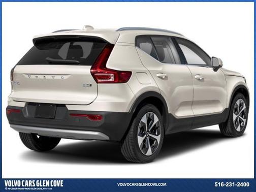 2025 Volvo XC40 B5 Core Bright Theme