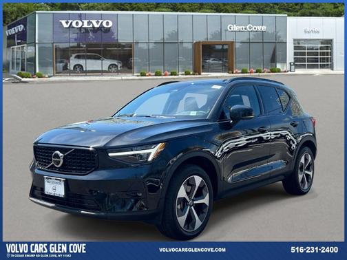 Onyx Black 2026 Volvo XC40 B5 Plus